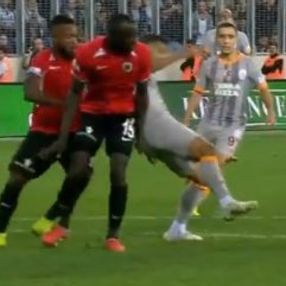 Rıdvan Dilmen: Galatasaray'ın penaltısı verilmedi