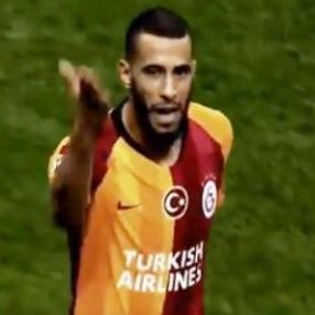 Belhanda'dan kendisini ıslıklayan taraftarlara tepki