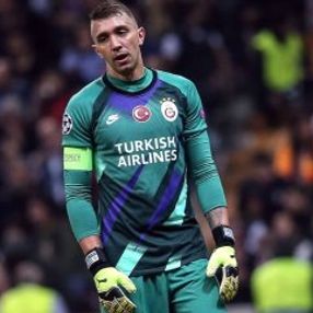 Gecenin en başarılı kalecisi Muslera
