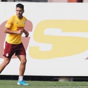 Falcao derbiye de yetişmiyor