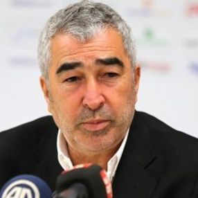 Samet Aybaba istifa etti
