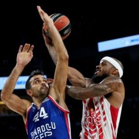 Anadolu Efes Avrupa Ligi'nde Kızılyıldız'ı yendi