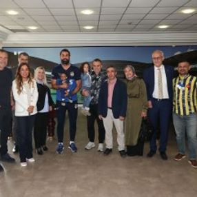 İlker Bayrak, Fenerbahçe'yi ziyaret etti