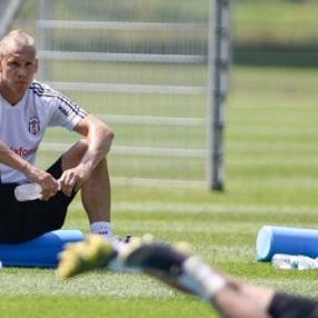 Beşiktaş, Vida'dan FEDA bekliyor