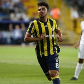 Fenerbahçe 3 futbolcunun sözleşmesini uzatmak istiyor