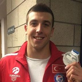 Milli yüzücü Emre Sakçı'dan Avrupa'da tarihi başarı