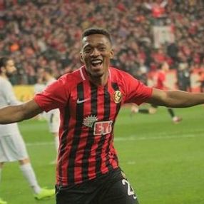 Trabzonspor, Jesse Sekidika'yla anlaştı