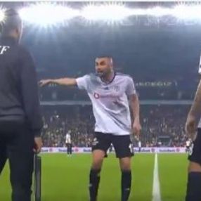 Burak Yılmaz'dan 4. hakeme tepki