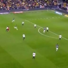 Ozan'ın ceza sahası dışından attığı gol