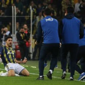Ozan Tufan performansıyla alkış topladı