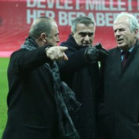 Şenol Güneş'ten Terim ve Denizli'ye kitap önerisi