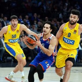 Anadolu Efes'ten Avrupa Ligi'nde 13. galibiyet