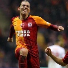 Taylan Antalyalı performansıyla göz doldurdu