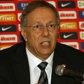 Oğuz Sarvan: VAR hakemi ikili mücadele demiş