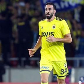 Adil Rami, Fenerbahçe'den ayrılmak istiyor