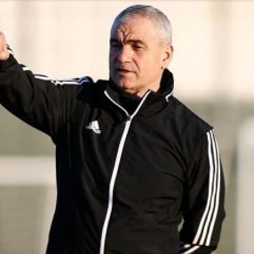 Bir 'Zorlu' göndermesi de Rıza Çalımbay'dan