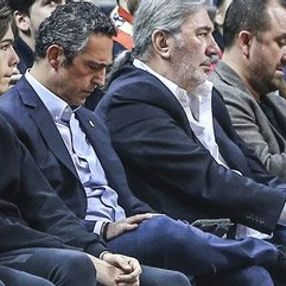 Ali Koç, basketbol maçında Kayserispor maçını izledi