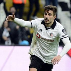 Beşiktaş, Dorukhan'la uzatıyor