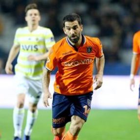 Boca Juniors Arda Turan'la görüşüyor