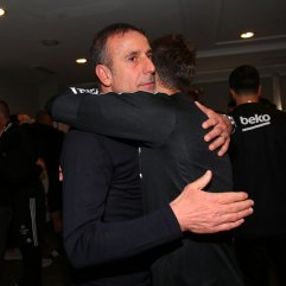 Abdullah Avcı oyuncularla vedalaştı