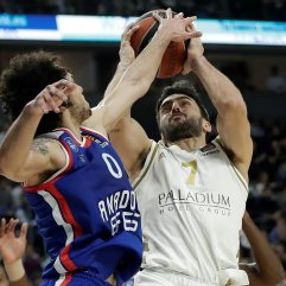 Anadolu Efes, Avrupa Ligi'nde Real Madrid'i yendi