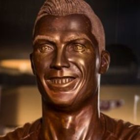 Ronaldo'nun çikolatadan heykeli yapıldı