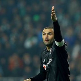 Burak Yılmaz ve Oğuzhan'dan maaş indirimi istenecek