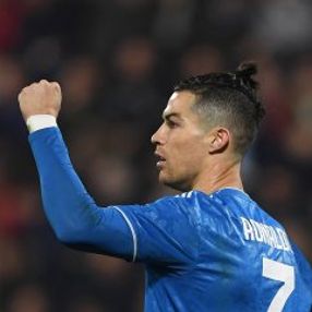 Cristiano Ronaldo'dan koronavirüs göndermesi