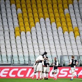Juventus, sahasında Inter'i yenerek yeniden zirveye çıktı
