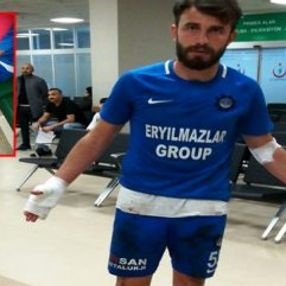 Maç sonrası futbolculara bıçaklı saldırı