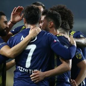 Fenerbahçe'de Konyaspor maçı öncesi 7 eksik