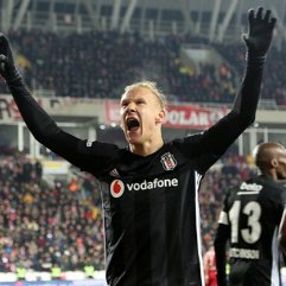 Beşiktaş'ta Vida indirimi kabul etti