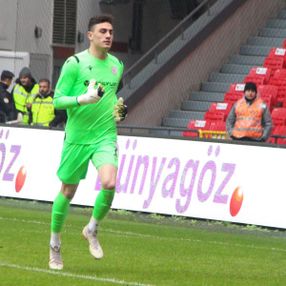Beşiktaş, Nurullah Aslan'dan vazgeçmiyor
