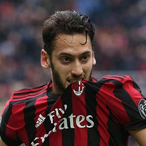 Hakan Çalhanoğlu: G.Saray'a gelirsem çok mutlu olurum