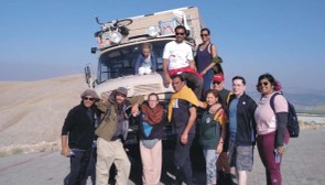 Hindistan'dan gelen turistler Nemrut Dağı’nda