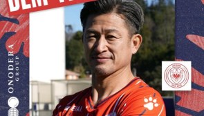 55 yaşındaki Japon futbolcu, Portekiz takımına transfer oldu