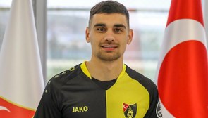 İstanbulspor, Florian Loshaj'ı transfer etti