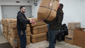 Deprem sonrası New York'taki Türkevi'nde yardımlar toplanıyor