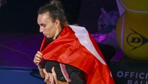 İpek Öz, maça Türk bayrağıyla çıktı