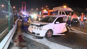 15 Temmuz Şehitler Köprüsü çıkılında arızalanan otomobilden inen sürücüye arkadan gelen araç çarptı