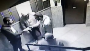 Kahramanmaraşlı depremzedeyi Antalya'da dolandırıp, darbettiler