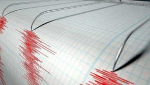 Van sallandı! İran merkezli 5.3 büyüklüğünde deprem