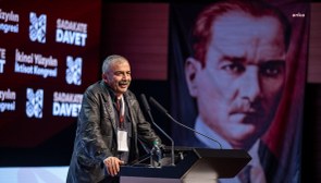 HDP'li Sırrı Süreyya Önder, Atatürk'ün 'Yurtta sulh cihanda sulh' sözünü anlattı