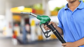 Akaryakıtta fiyatlar değişti: Mazota zam geldi! İşte 21 Mart benzin, motorin ve LPG fiyatları...