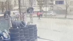 Bursa’da okula giderken aracın çarptığı çocuk metrelerce havaya savruldu