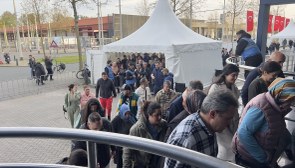 Hollanda’da 14 Mayıs kuyruğu: Türk seçmenler sandığa gitti