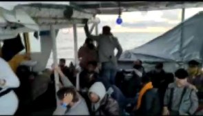 İstanbul'da batmak üzere kaçak göçmen teknesi yakalandı: 11 kişi tutuklandı