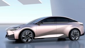 Toyota, tam elektrikli otomobil üretmeye odaklanmayacak
