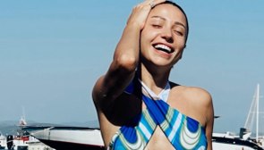 Zeynep Bastık, sevgilisine poz verdi