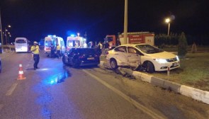 Gurbetçi aile tatil dönüşü Edirne'de kaza yaptı: 3 yaralı